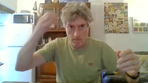 Snapshot of 22esserre chatting on June 5, 12:00 pm 22esserre online show from June 5, 12:00 pm