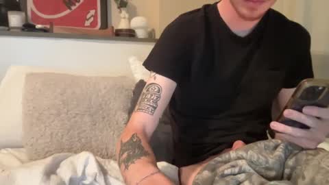 Snapshot of 26sneakers chatting on December 13, 5:16 am 26sneakers online show from December 13, 5:16 am