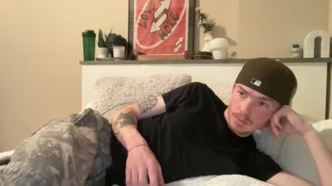 Snapshot of 26sneakers chatting on December 13, 11:39 pm 26sneakers online show from December 13, 11:39 pm