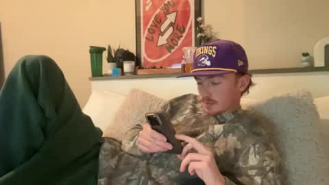 Snapshot of 26sneakers chatting on December 28, 1:29 am 26sneakers online show from December 28, 1:29 am