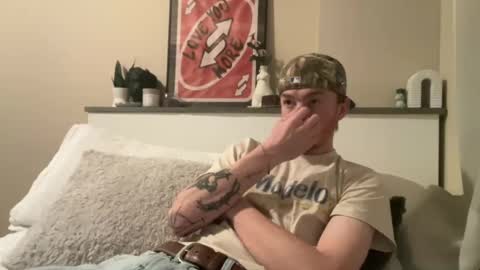 Snapshot of 26sneakers chatting on February 6, 12:43 am 26sneakers online show from February 6, 12:43 am