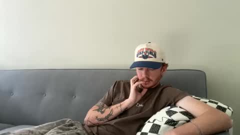 Snapshot of 26sneakers chatting on November 2, 8:44 pm 26sneakers online show from November 2, 8:44 pm