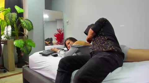 2_fire online show from November 24, 8:19 pm