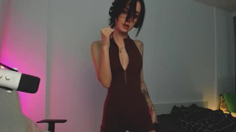 Snapshot of 2b_ chatting on November 6, 3:40 am Sasha weekend from 14 to 27 November online show from November 6, 3:40 am