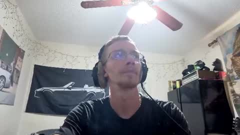Snapshot of 2big2hype chatting on July 13, 10:34 pm cheif online show from July 13, 10:34 pm
