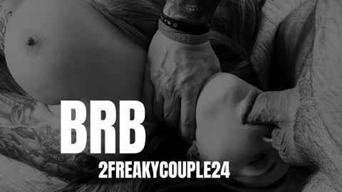 Snapshot of 2freakycouple24 chatting on January 6, 10:47 pm Zak and Raegan online show from January 6, 10:47 pm