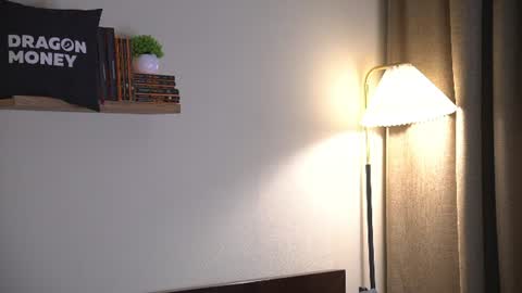 Snapshot of 2girls_1dream chatting on July 9, 6:28 am Elley online show from July 9, 6:28 am