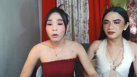 2hotblowjob694uxxx online show from May 26, 1:29 pm