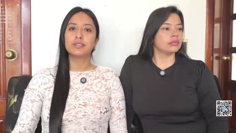 Snapshot of 2summerlove2 chatting on March 22, 3:48 pm Dalilah and Tarah online show from March 22, 3:48 pm