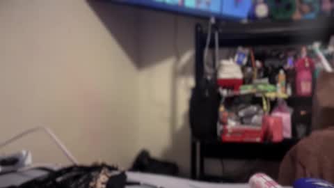 GamerBaddieLux online show from December 23, 9:18 am