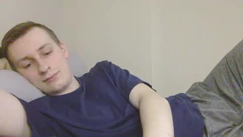 Snapshot of 3andy3 chatting on April 3, 6:33 am Andy online show from April 3, 6:33 am