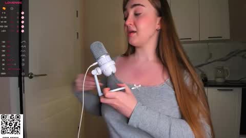 Snapshot of 3va_nyx chatting on March 3, 4:40 am Eva online show from March 3, 4:40 am