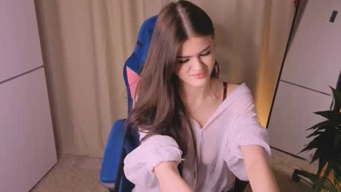 Snapshot of 404cutie chatting on March 1, 6:37 am Eva online show from March 1, 6:37 am