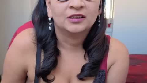 Snapshot of 4127706 chatting on July 10, 5:37 pm Sexy-Gujju online show from July 10, 5:37 pm
