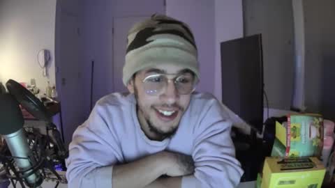 Snapshot of 444livin chatting on February 10, 12:08 am repent online show from February 10, 12:08 am