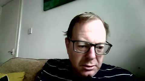 Snapshot of 4rtt43 chatting on February 27, 9:53 am robert online show from February 27, 9:53 am