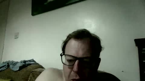 Snapshot of 4rtt43 chatting on March 2, 11:11 pm robert online show from March 2, 11:11 pm