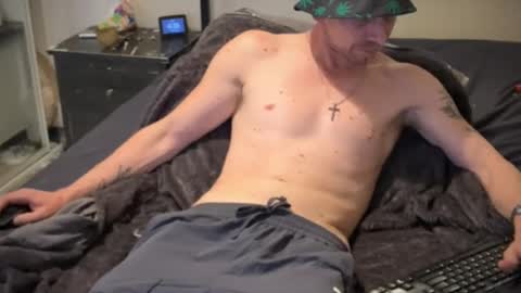 Snapshot of 4u2pleasure chatting on December 30, 5:34 pm 4u2pleasure online show from December 30, 5:34 pm