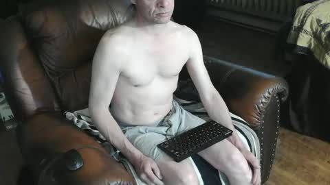 Snapshot of 51_donny chatting on June 25, 11:42 pm 51_donny online show from June 25, 11:42 pm