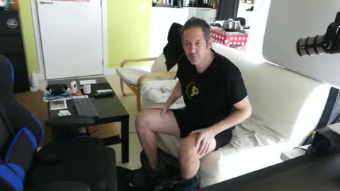 Larese Carlo online show from February 13, 3:08 pm