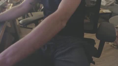 Snapshot of 64293boy chatting on January 28, 5:54 am 64293boy online show from January 28, 5:54 am