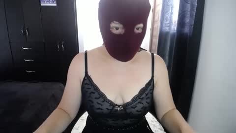 SHANNON online show from December 19, 4:57 pm