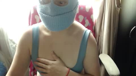 Snapshot of 666maskgirl chatting on May 11, 5:10 pm SHANNON online show from May 11, 5:10 pm