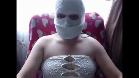Snapshot of 666maskgirl chatting on May 12, 5:10 pm SHANNON online show from May 12, 5:10 pm