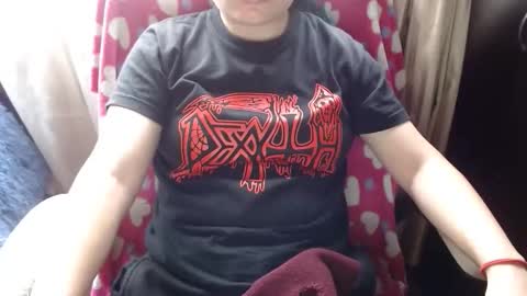 Snapshot of 666maskgirl chatting on May 13, 5:10 pm SHANNON online show from May 13, 5:10 pm