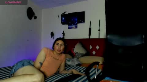 69blackwhite online show from May 8, 1:44 am