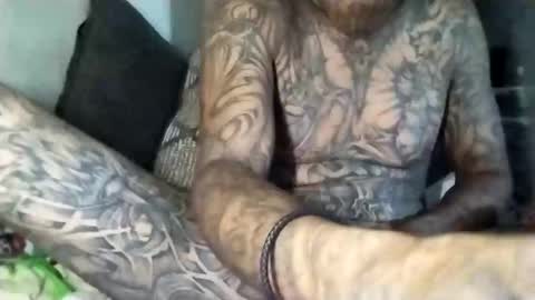 Snapshot of 69dick_fitzwell69 chatting on December 31, 6:46 pm HUGH G RECTION online show from December 31, 6:46 pm