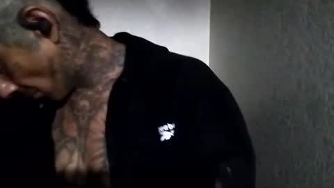 Snapshot of 69dick_fitzwell69 chatting on January 1, 6:37 am HUGH G RECTION online show from January 1, 6:37 am