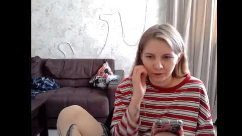 Snapshot of 69riley_reid69 chatting on March 5, 6:31 am 69Riley Reid69 online show from March 5, 6:31 am