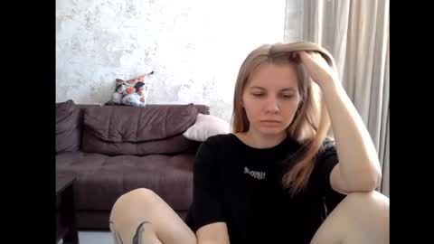 Snapshot of 69riley_reid69 chatting on March 31, 6:36 am 69Riley Reid69 online show from March 31, 6:36 am