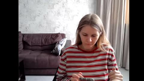Snapshot of 69riley_reid69 chatting on April 30, 7:04 am 69Riley Reid69 online show from April 30, 7:04 am