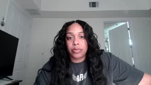 Snapshot of 6ft3bbwoneofakind chatting on August 1, 6:29 pm Jazzy Girl online show from August 1, 6:29 pm