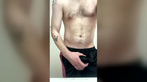 Snapshot of 6inchthrobber chatting on March 3, 8:37 pm Daddy online show from March 3, 8:37 pm