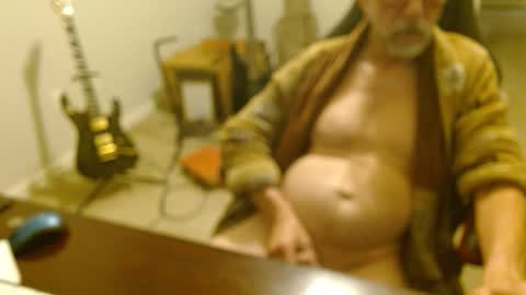 Snapshot of 6stringer62 chatting on February 9, 3:54 am 6stringer62 online show from February 9, 3:54 am