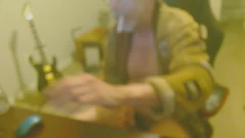 6stringer62 online show from April 7, 9:10 am