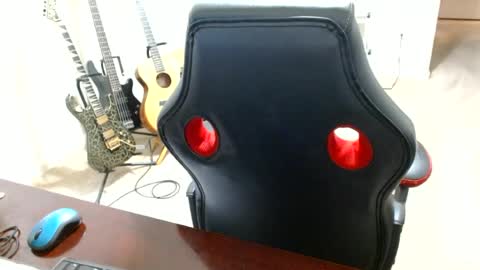 Snapshot of 6stringer62 chatting on July 2, 11:33 pm 6stringer62 online show from July 2, 11:33 pm