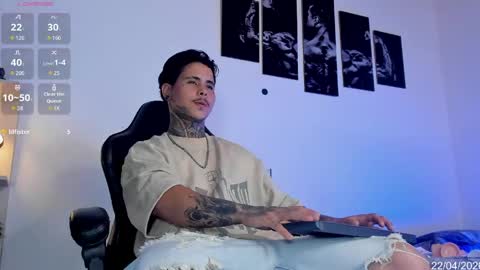 Stefan online show from April 22, 9:49 pm