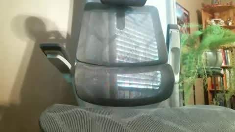 7loong6thik online show from March 5, 6:48 pm