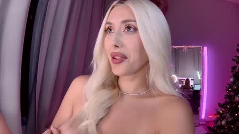 Loren Wood online show from January 31, 8:40 pm