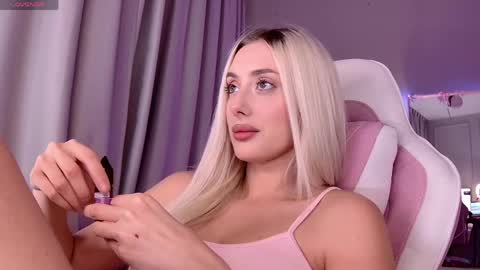Loren Wood online show from May 24, 2:33 pm