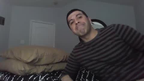 Snapshot of 7straightuncut chatting on January 2, 7:33 am mandouncut online show from January 2, 7:33 am