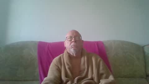  Papi  online show from February 2, 9:08 am