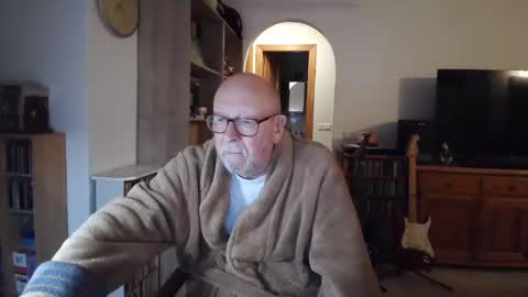  Papi  online show from February 19, 6:21 pm