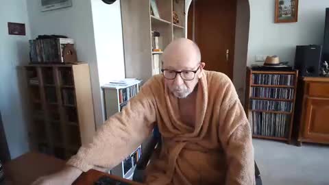  Papi  online show from February 26, 10:14 am