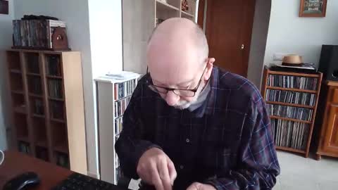  Papi  online show from March 4, 10:10 am