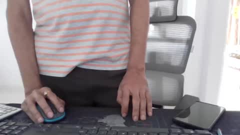 Snapshot of 8050pg chatting on February 28, 9:43 am MROSE7080 online show from February 28, 9:43 am